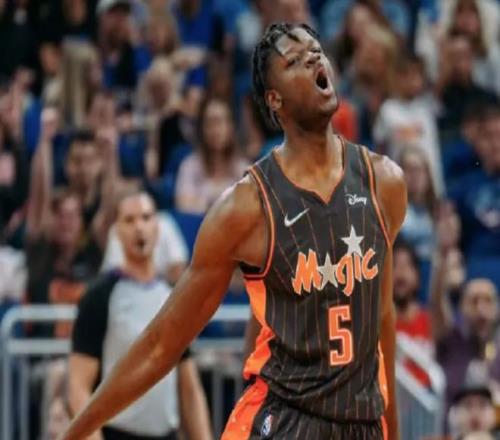 2换1交易达成！防守型中锋转投爵士，湖人又少一个目标