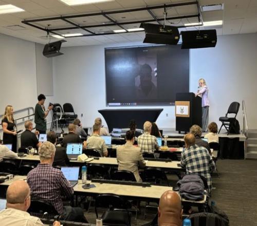 官宣无限期离队！字母哥突然病倒，没有确定留在雄鹿队