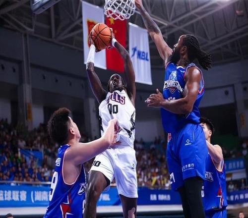 引起了广泛的关注！CBA球队对于香港金牛锋线外援颇感兴趣