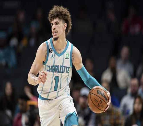 美记：黄蜂队希望鲍尔在新赛季NBA中进一步承担领袖角色