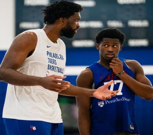 新赛季能否王者归来美媒爆料恩比德休赛期明显变瘦