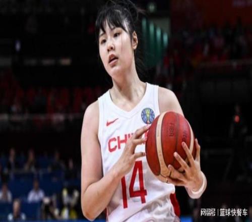 中国女篮又有大动作李月汝要当老板了：第一中锋将收购欧洲球队