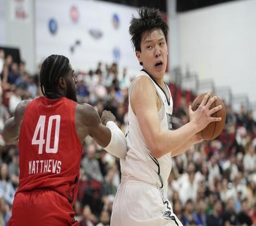 队记：担心杨瀚森的力量不能保证他在面对NBA的内线时持续得分