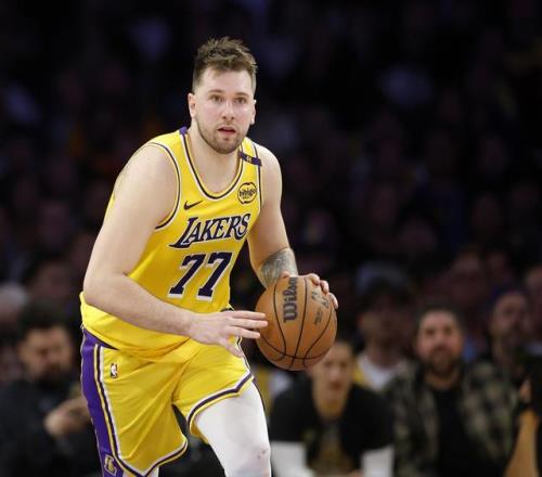 东契奇：NBA不停地打比赛不怎么训练欧洲不同一周也就打一场