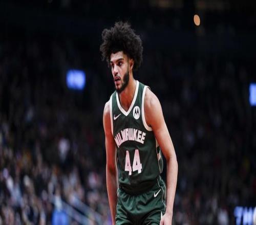 Ary：雄鹿对小杰克逊的评价很高他是一位出色的年轻球员