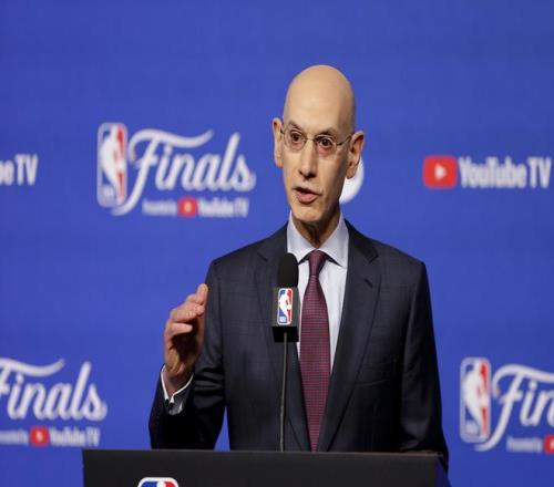 NBA董事会今日商讨伦纳德合同事件，总裁萧华将在会后直播