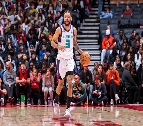 黄蜂再次签下二队后场球员，不过他估计很快就会被球队裁掉