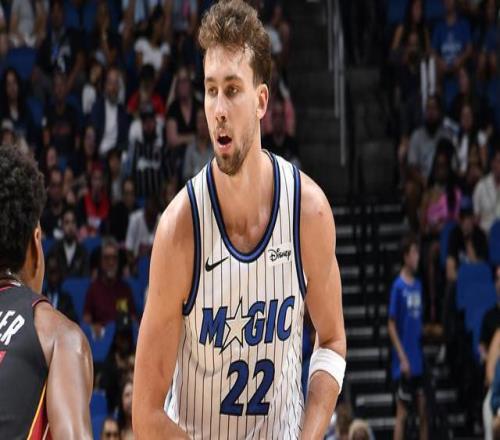 小瓦格纳17+5韦尔24+10魔术主场轻取热火