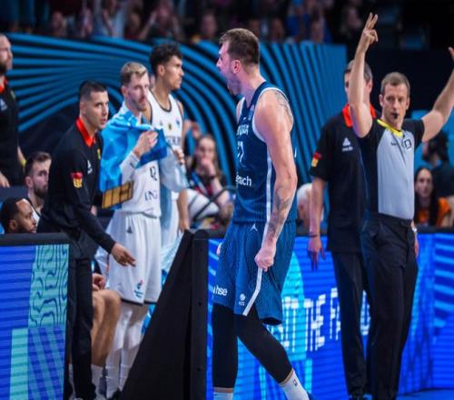 揭秘东契奇重回巅峰内幕：湖人团队护航，更加明确下赛季冲冠