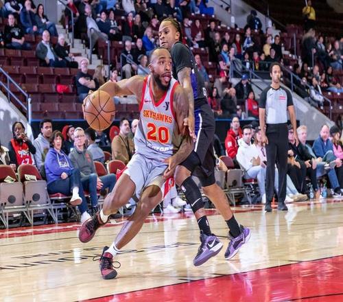 完成签约后立刻被裁掉了！后场新星将会继续代表老鹰二队出战