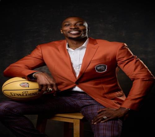 霍华德：我现在是名人堂成员了！希望你们喜欢我的演讲