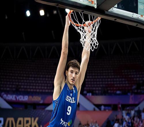 欧锦赛表现引起了广泛的关注！尼克斯有意引进以色列队先发中锋