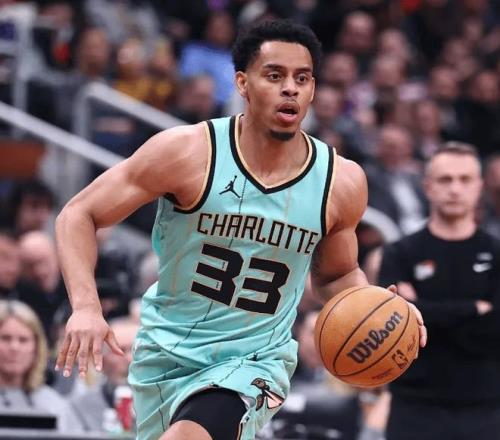 黄蜂再添后卫！正式签下26岁悍将，投篮命中率55.1%+43.8%三分