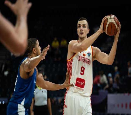 又一次打出了灾难级表现！前公牛内线看起来是没机会重返NBA了