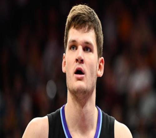 TA：爵士未与凯斯勒达成续约后者明夏将成为受限制自由球员