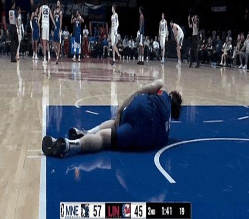 与广东签下4年长约！崔永熙得认清现实，冲击NBA大门已经关闭