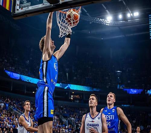 前公牛锋线与西甲球队签约两个月，他在欧锦赛的表现很不理想