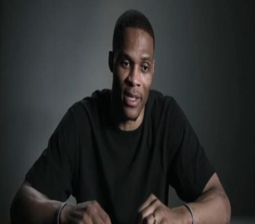 威少21年纪录片谈KD去勇士：看到消息立马笑了心想他不可能去那