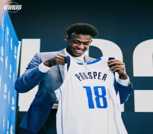 三分26%！培养失败，独行侠正式裁掉首轮秀，他才23岁啊，无奈