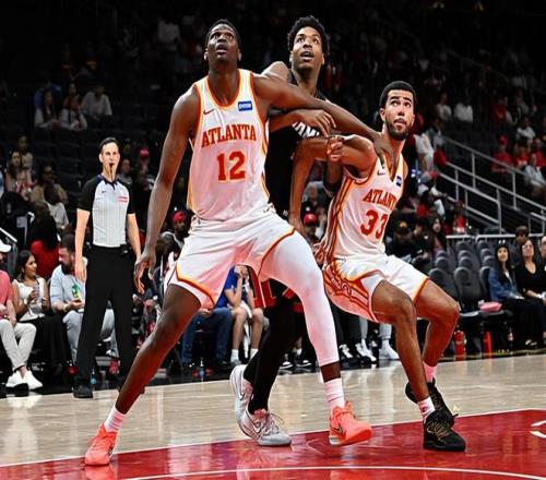 给了机会没把握住啊！火箭放弃这位内线新星是正确的决定