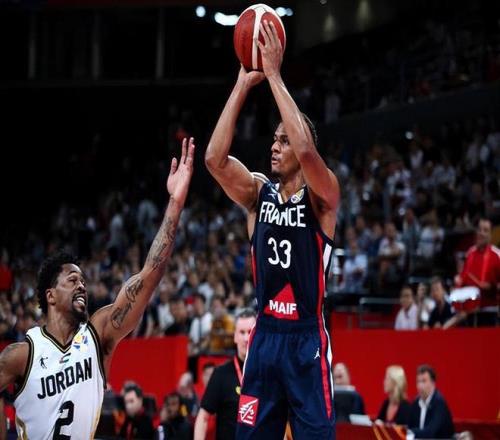 转战葡萄牙联赛！这位前雄鹿总冠军成员的状态下滑速度非常惊人