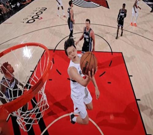 轰16+4+3！要对得起开拓者，杨瀚森赛后感谢全队，比帅也动情发声