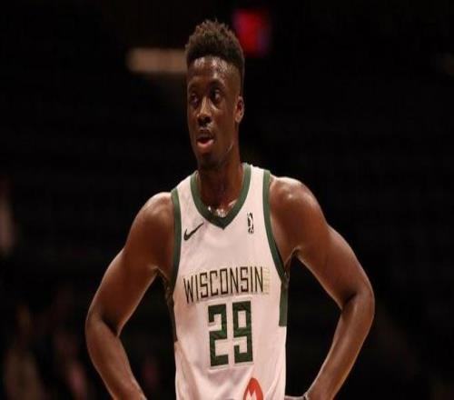 全力讨好当家球星，Shams：雄鹿签字母弟只为尽可能让字母哥感到舒适