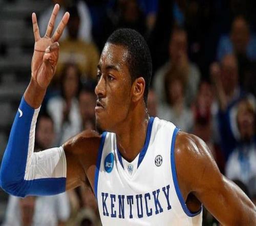 队史首位NBA状元&校体育名人堂成员！肯塔基男篮官方发推致敬沃尔