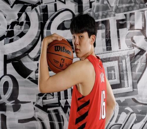 开拓者新赛季飞行旅程8.2万公里全联盟最长1月要连打3个背靠背！