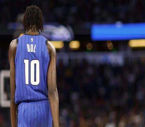 彻底失业！25岁天才+全美第四高中生，真没人要啊，NBA生涯恐终结