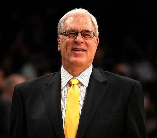 运筹帷幄：NBA历史殿堂级主教练的智慧之光