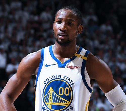 拒绝4年8920万！冲击4年1.3亿！最疯狂伪巨头诞生，NBA只是生意