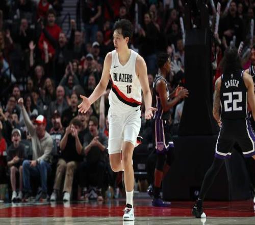 杨瀚森最佳队友！与杨瀚森搭档非常默契悍将：我会学习中文