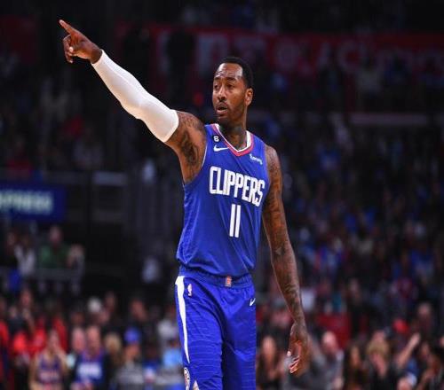 沃尔13年NBA生涯总薪资达2.76亿美元签过最大合同为4年1.71亿