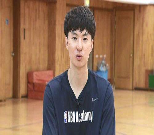 为打亚洲杯放弃NBA,他还要被韩国人骂