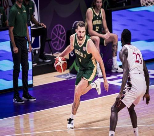 一场比一场打得差！前火箭锋线投手在亚洲杯赛场怎么会打成这样