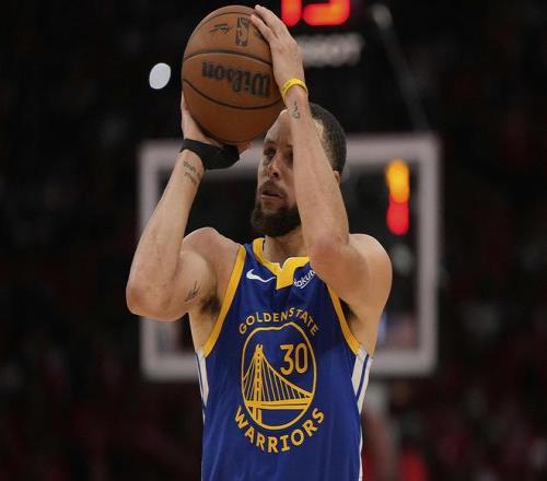 埃迪豪斯：我曾当面告诉过库里他是我见过最伟大的射手