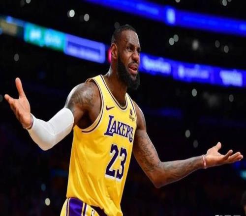 绝妙比喻！斯托克顿喷詹皇走捷径，别人用脚爬山，他坐直升机登山