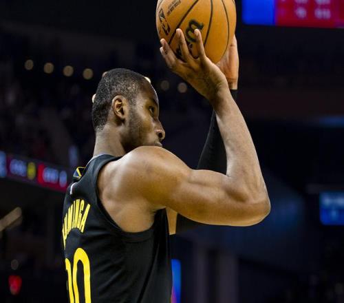 美记：勇士已通过中断签换谈判进一步施压库明加回归