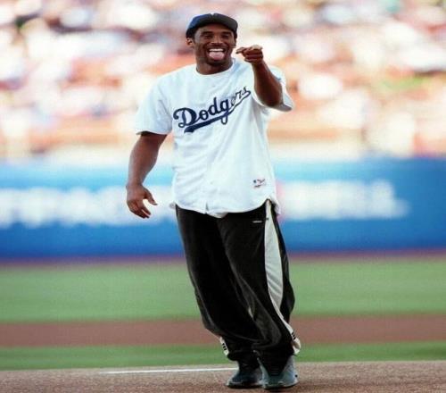 道奇队主帅：科比的精神财富依然鲜活他重塑了洛杉矶的灵魂