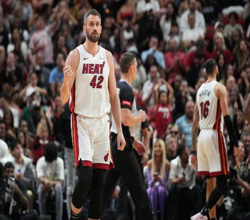 乐福爵士引进尼昂后有16名正式合同球员需在常规赛前缩减人员