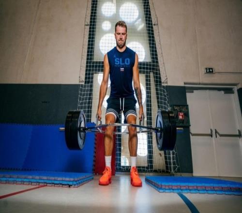 追梦称赞东契奇瘦身：被交易点燃了他的斗志看好他拿下赛季MVP