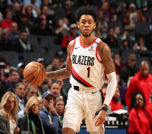 高管：绿军可能会参与一些重磅交易但并不急于送走安芬尼西蒙斯