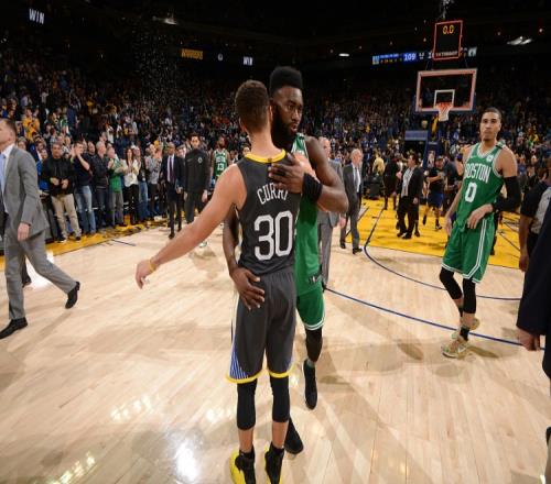 10亿仍不够！库里称因无股权而感到薪酬偏低！杰伦布朗转发支持