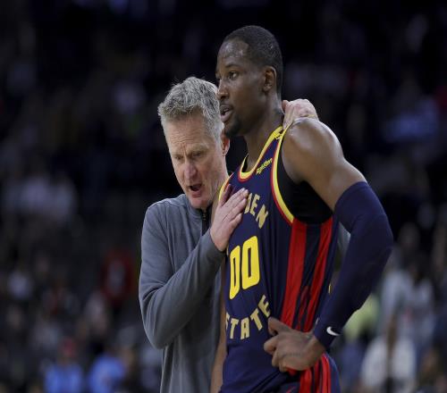 库明加情况与杰伦格林类似接受资质报价对他和勇士而言或是双输