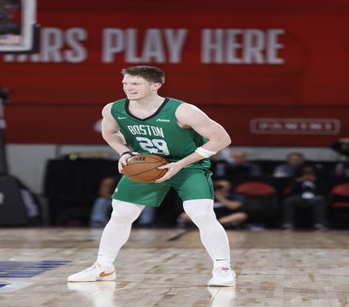 夏联场均5分！绿军官方：球队与57号秀马克斯舒尔加签双向合同