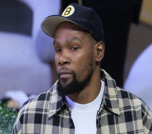 杜兰特：当时哈登离开雷霆去火箭时，詹姆斯他们高兴得要命