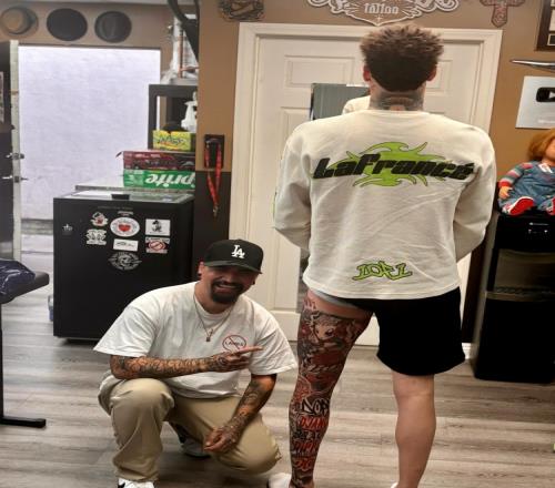 历时两天！纹身师晒拉梅洛鲍尔左腿满印纹身！