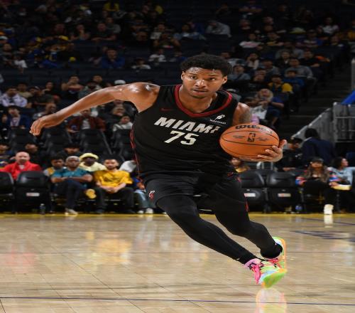 Haynes：热火用双向合同签下自由球员前锋迈伦加德纳