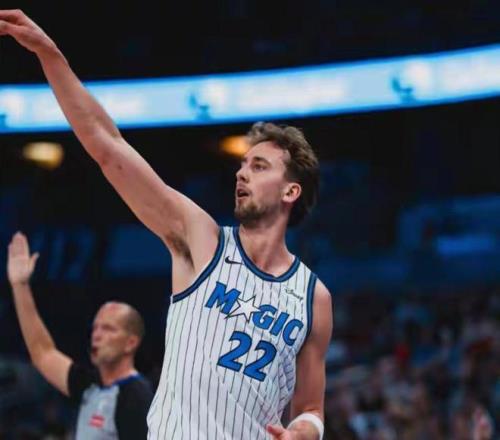 弗兰茨瓦格纳24分NBA季前赛魔术132125鹈鹕普尔21分